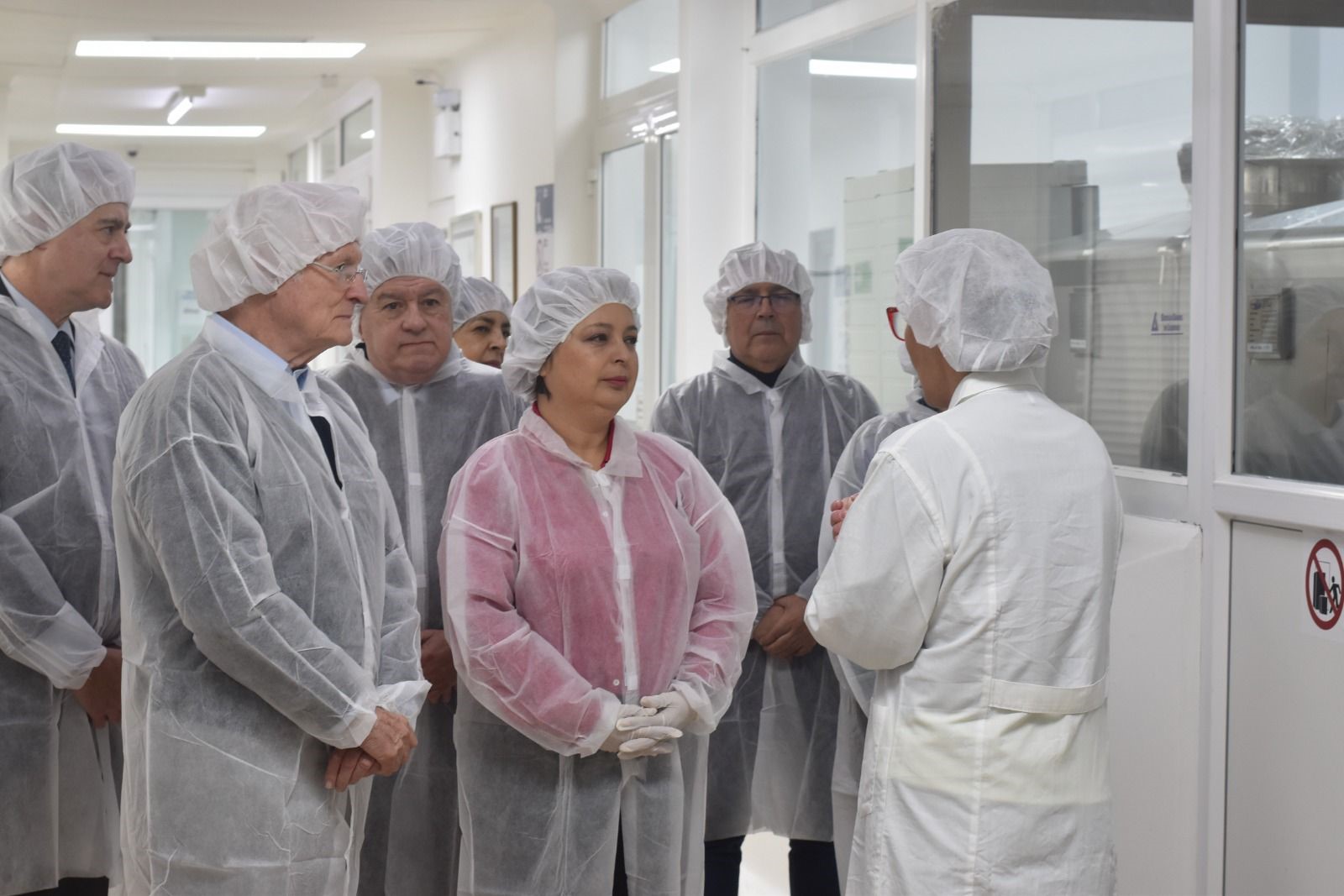 Ministra del Trabajo y Previsión Social visita Bagó